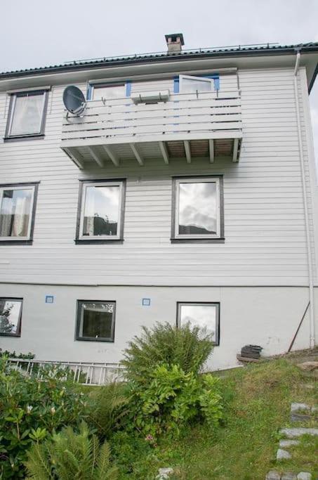 Modern Apartment With Free Parking Bergen Zewnętrze zdjęcie